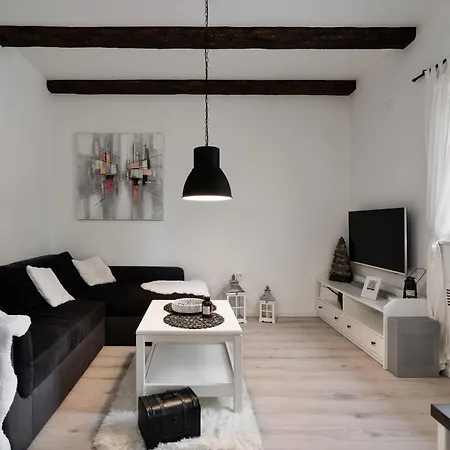 別荘 House Tjasa *